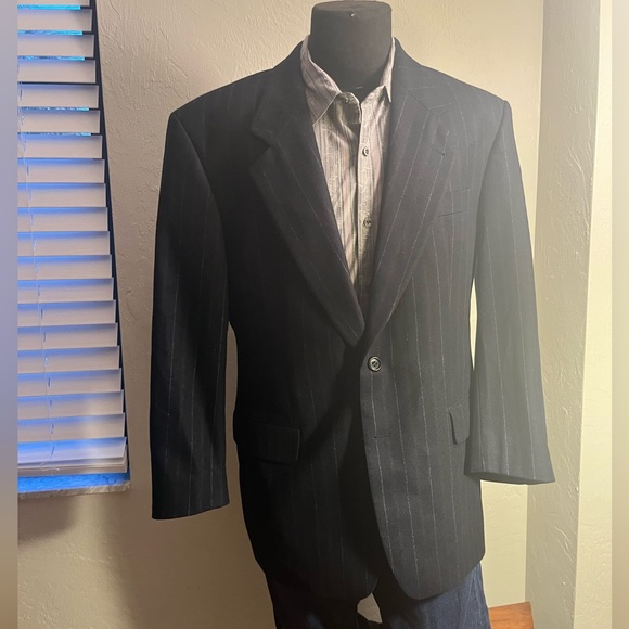 Hugo Boss gray pinstripe wool blazer 42 regular